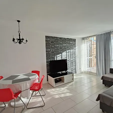 Parque Santiago Las Americas Apartment